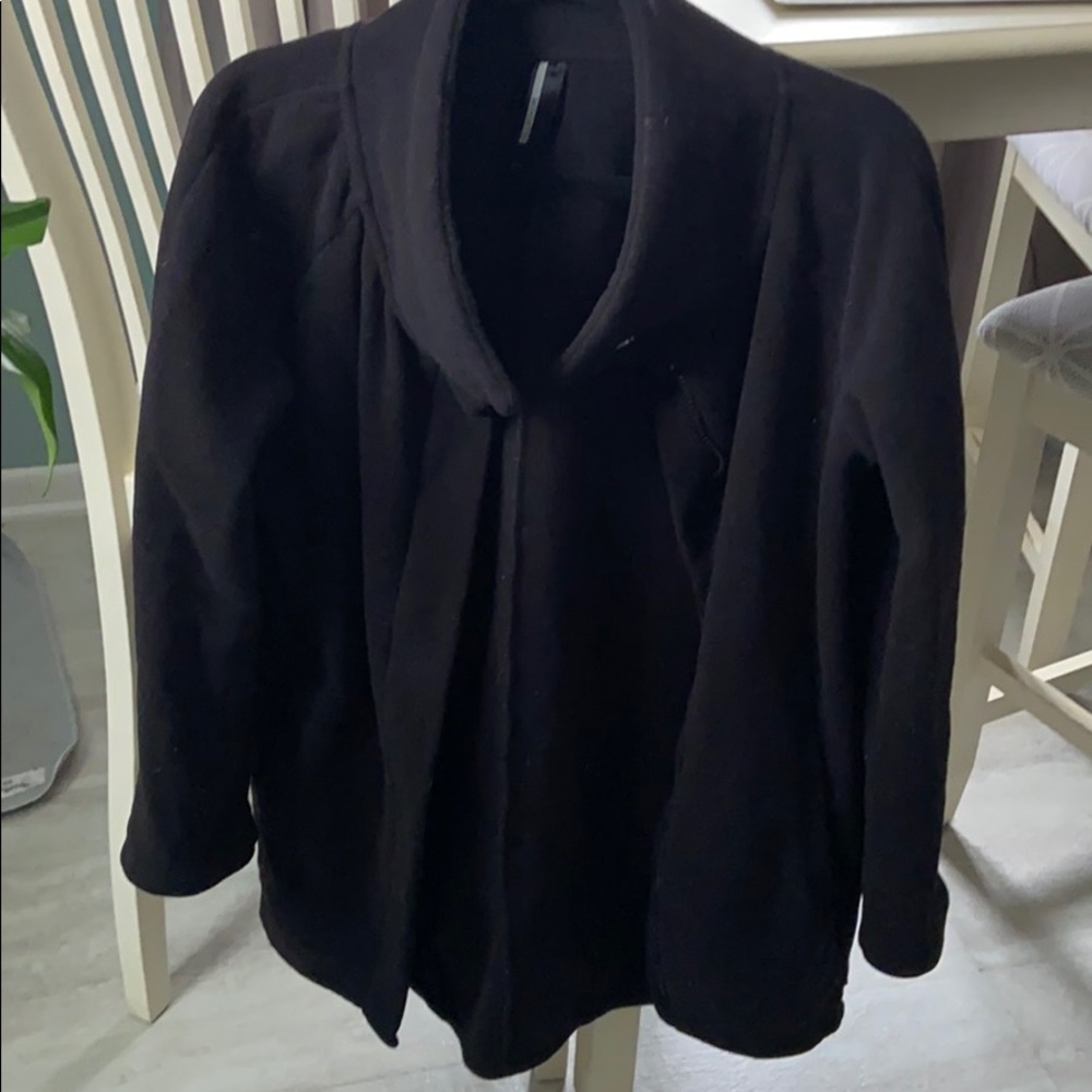 Women’s Mondetta fleece jacket.